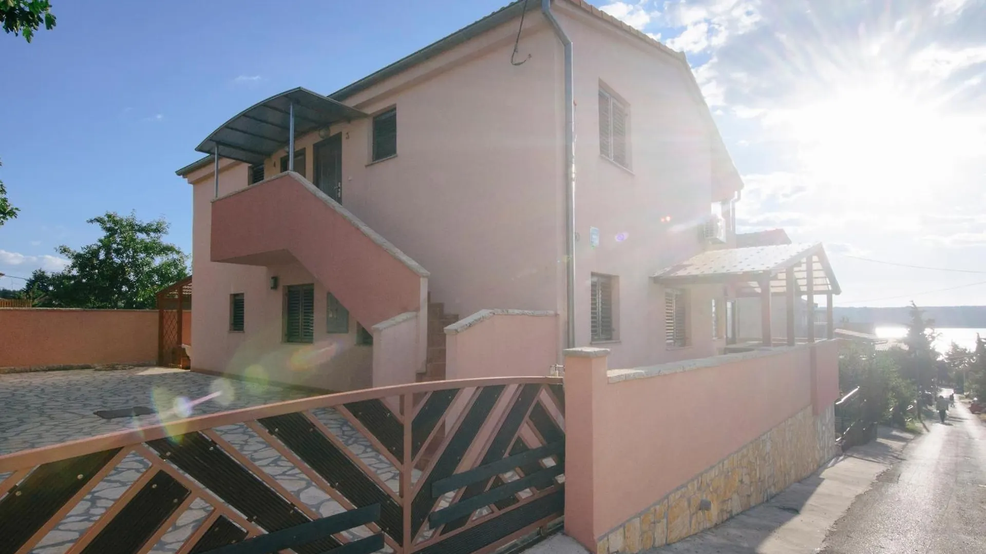 Apartments David Gornji Karin